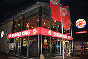 Burger King Drive-In-Restaurant München Pollingerstr. in neuem Design am 13.03.2010 wiedereröffnet (©Foto: MartiN Schmitz)